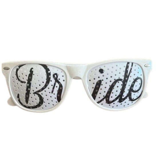 Bride Sunglasses - Picture 1 of 2